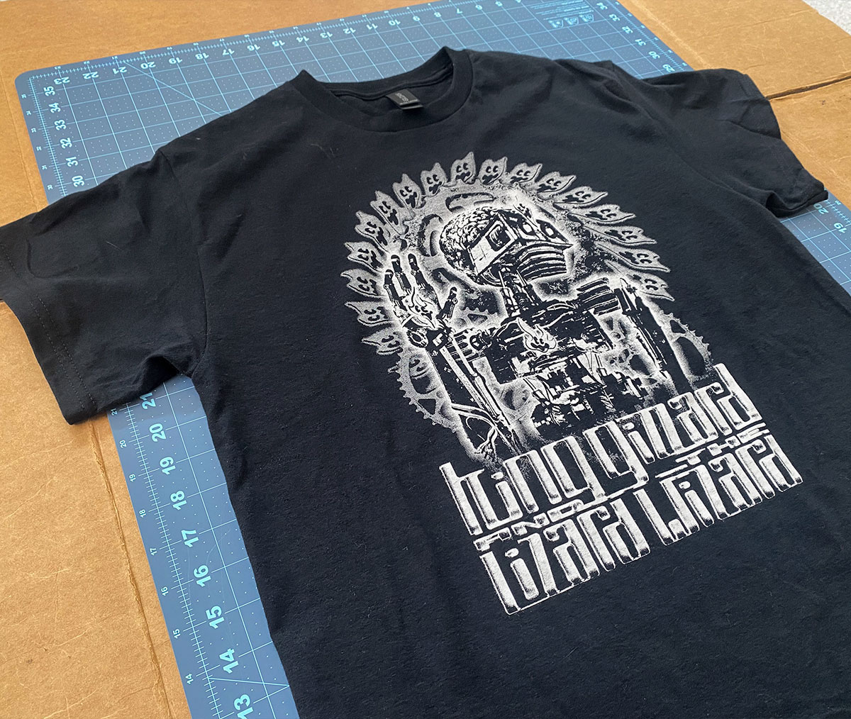 Robot posed in parody of the Lateralus album by Tool